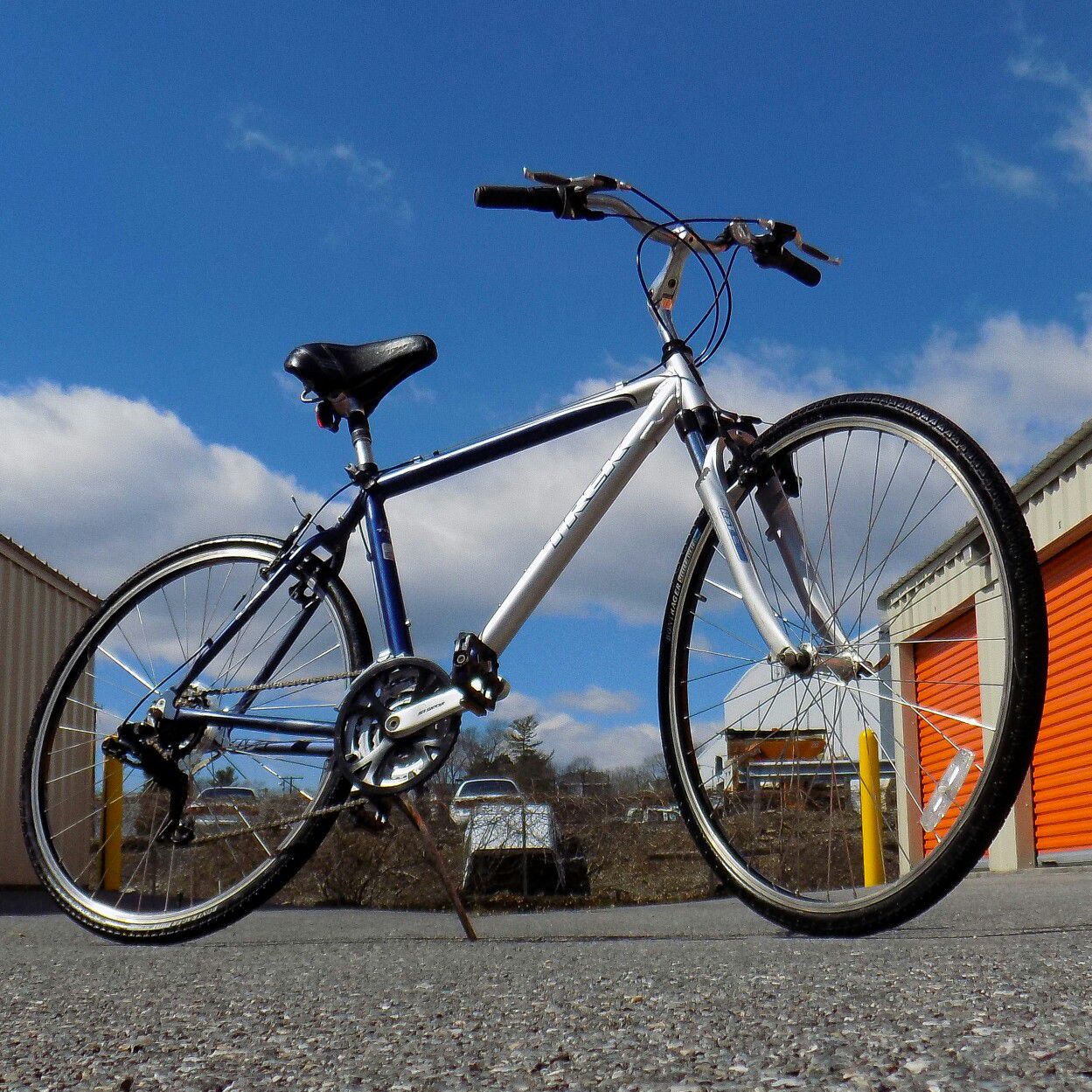 TREK 7100 (Large frame bike) Hybrid Bike