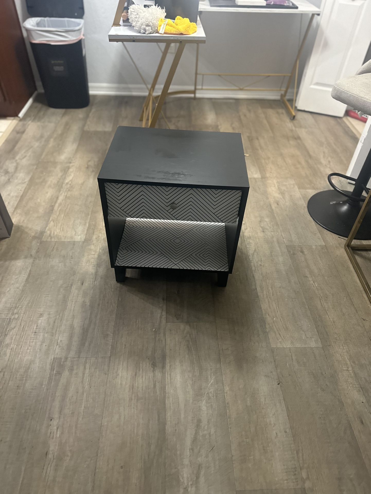 🖤 Modern Black Nightstand with Geometric Drawer