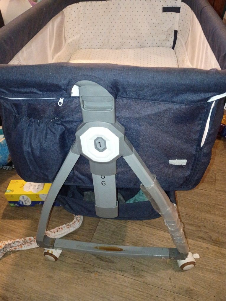 Dream On Me Bassinet