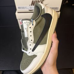 Jordan 1 Travis Scott medium olive size 8.5 9.5  