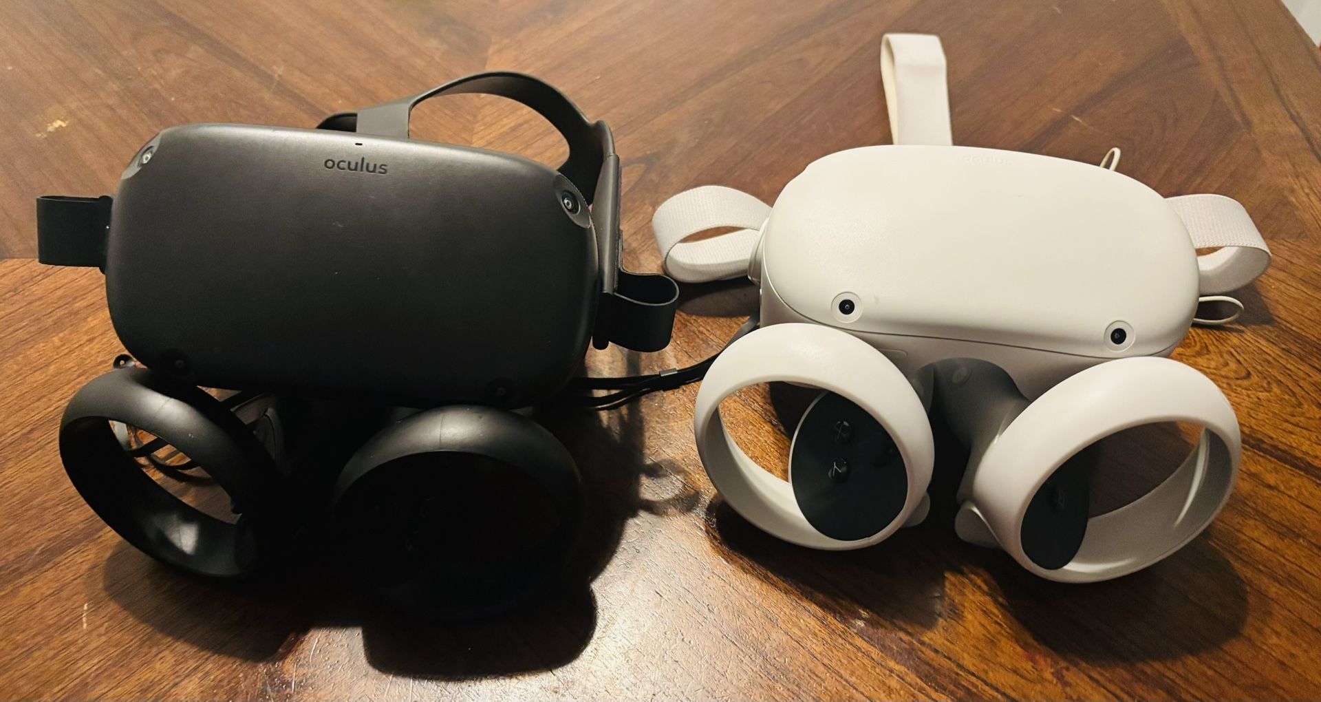 3 Different Oculus VR Sets