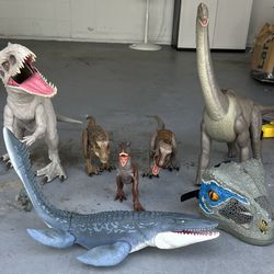 Jurassic World Dinosaurs Toys With A Free Mask