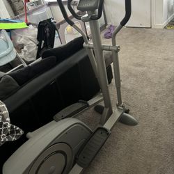 C40 Tunturi Elliptical Machine 