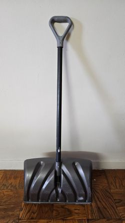 Big size Suncast Snow Shovel