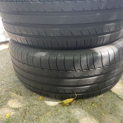 255/45/20 Michelin Tires Like New 