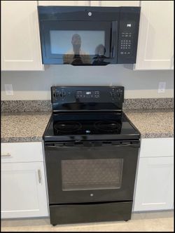 Black kitchen appliances set