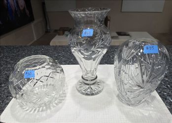 BEAUTIFUL  THICK HEAVY CRYSTAL VASES