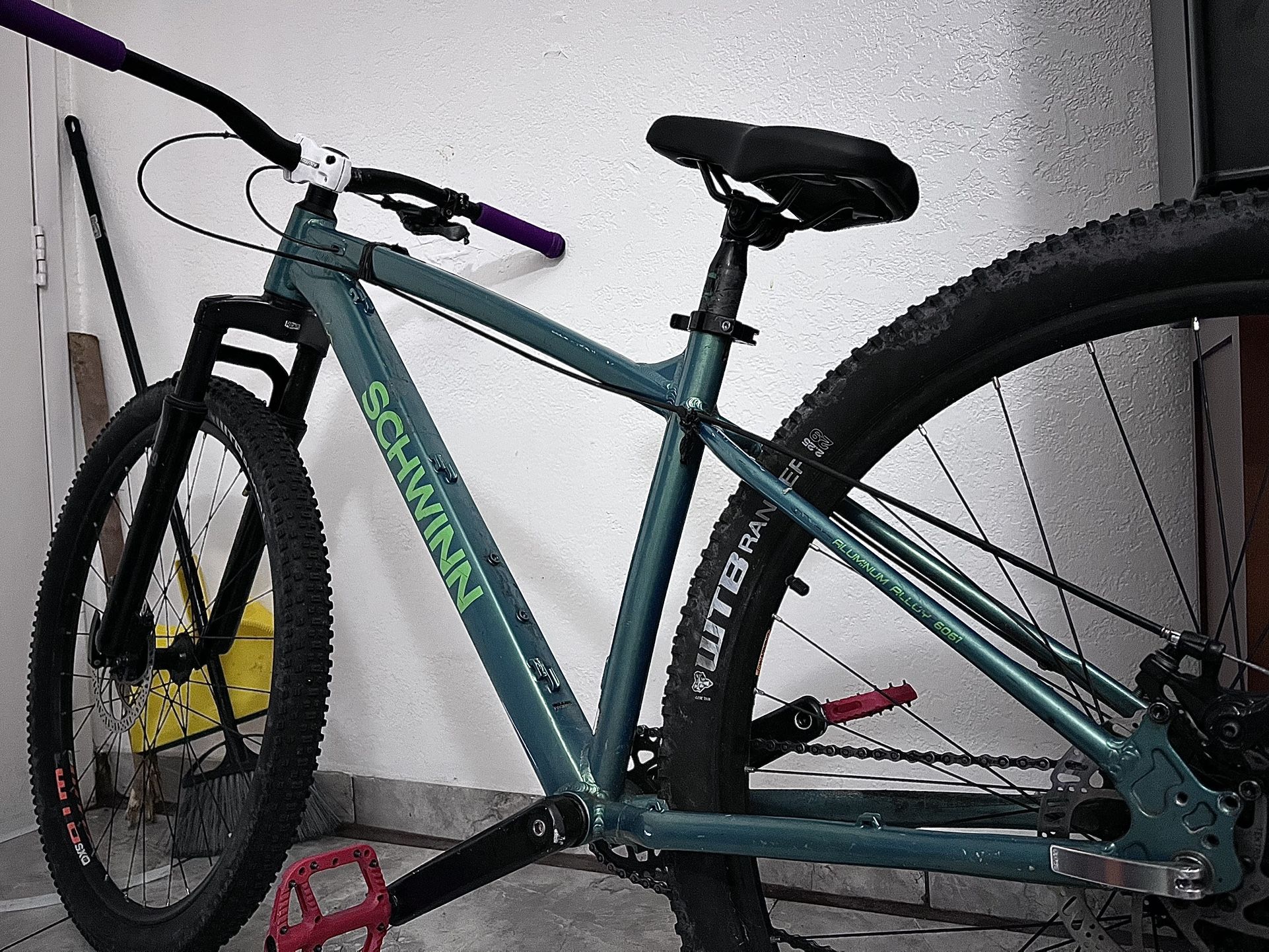 Schwinn Axum Sport 29” Medium Frame custom Build