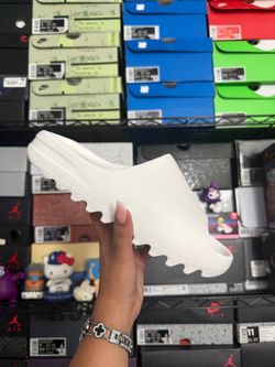yzy slide ys-01 white size 9 brand new deadstock ds og all included