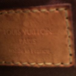 gently used authentic louis vuitton bag