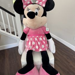 5ft Minnie Mouse Plush