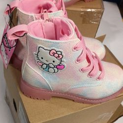 Hello Kitty booties