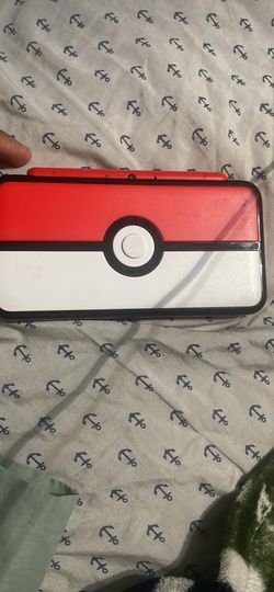 Trading this limite pokeball 2ds for Pokemon cards