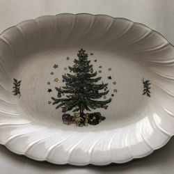 Christmas Platter by Nikko