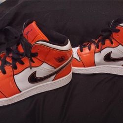 6.5mid Turf Orange Jordan Paid $270 Like New Still