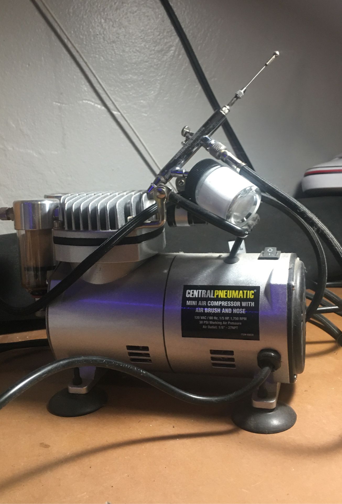 Airbrush and compressor