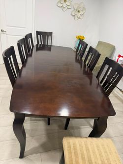DINNER TABLE SOLID WOOD