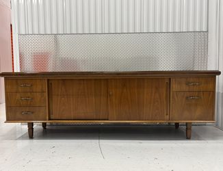 Amazing vintage walnut credenza by Maurice Bailey for Monteverdi Young 