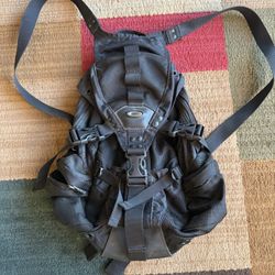 OAKLEY Vintage Y2K ICON Mini Tactical Bag - Black. EUC