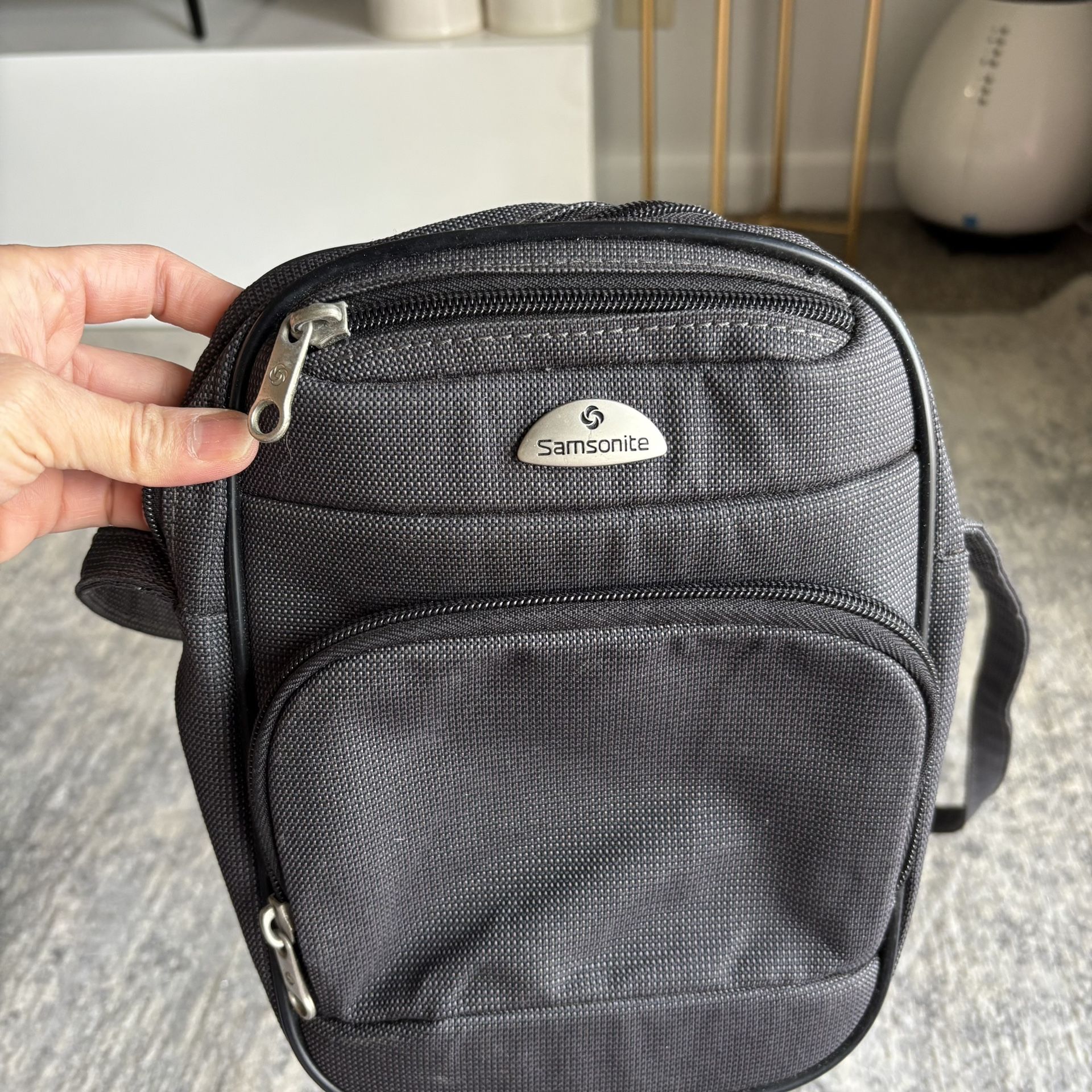 Samsonite Unisex-Adult Crossbody