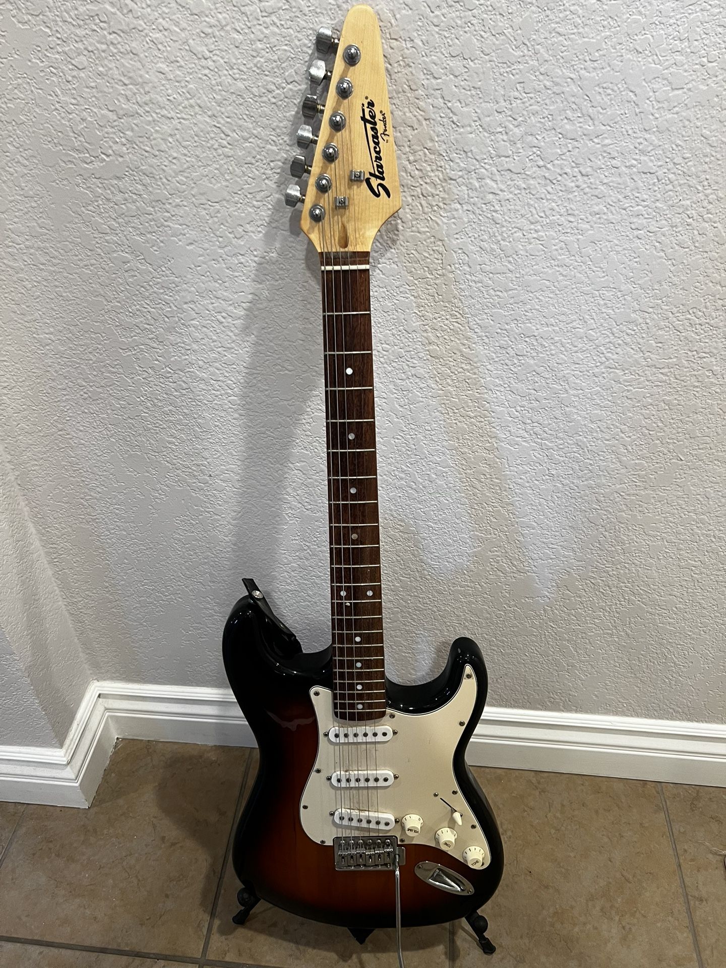 SQUIRE STARCASTER  6-string electric guitar 