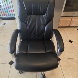 Black And Silver Office Chair 