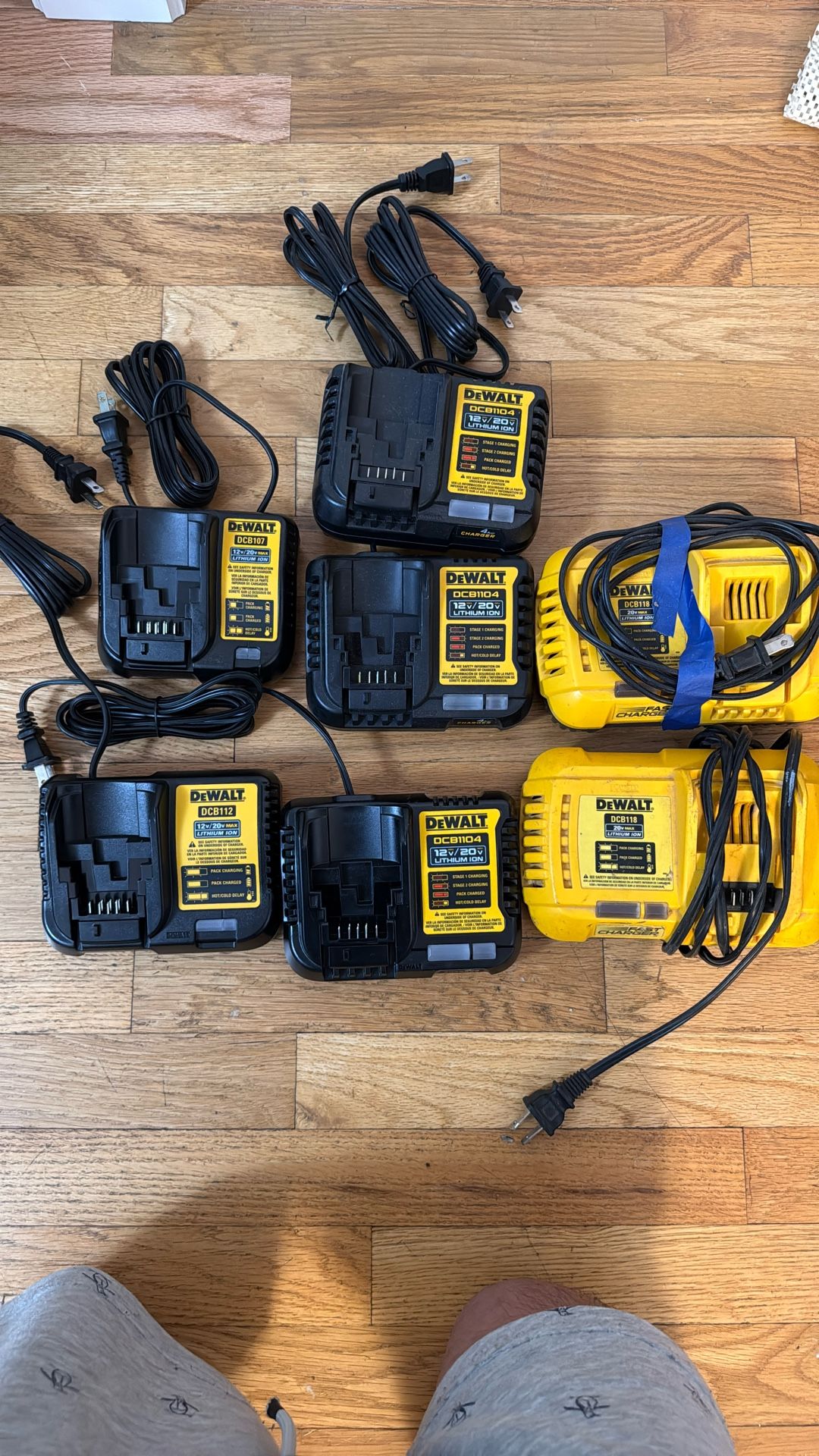Dewalt DCB 107, 1104, 112, 118 Battery Charger 