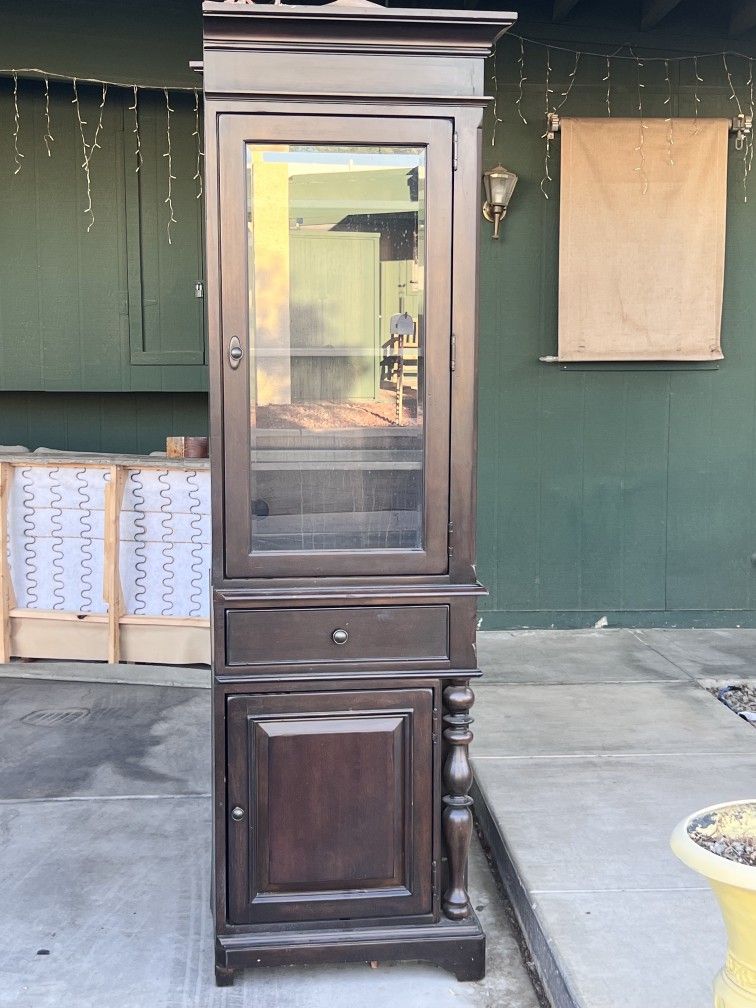Free! Glass And Wood Cabinet With Storage