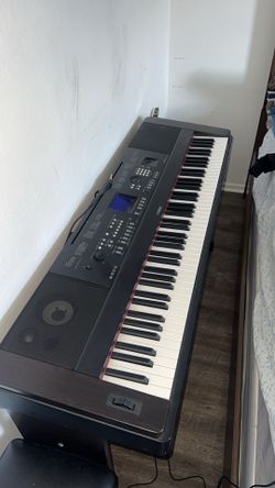Yamaha DGX-650 Digital Piano Bundle