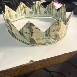 Money Crowns 