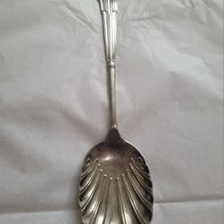 Vintage EPNS Silver Plate  Shell Shape Serving Spoon 9"