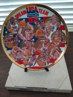 Sports Impressions 10.25" large Plate gold signature series