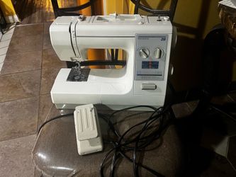 KENMORE 28 STITCH SEWING MACHINE