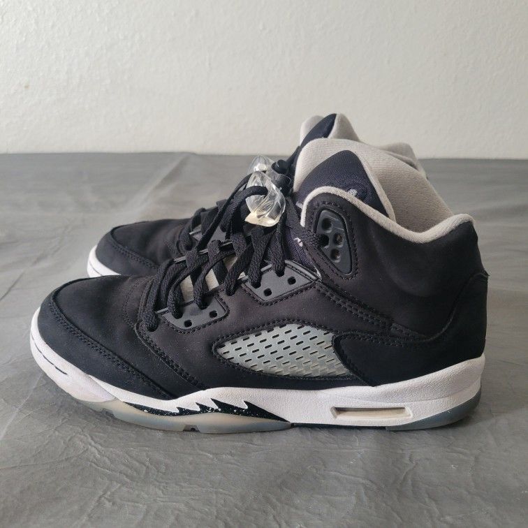 Oreo Moonlight Air Jordan V Oreo Nike Shoes Air Jordan Retro  display picture 3
