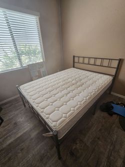 Full Mattress with Head/Foot Board