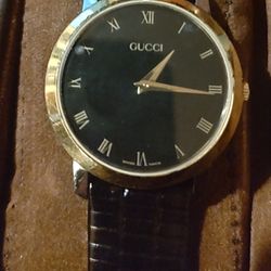 Vintage Gucci Watch 220 M Black Leather Band 