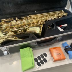 Etude Alto Saxophone With Case And Accessories 