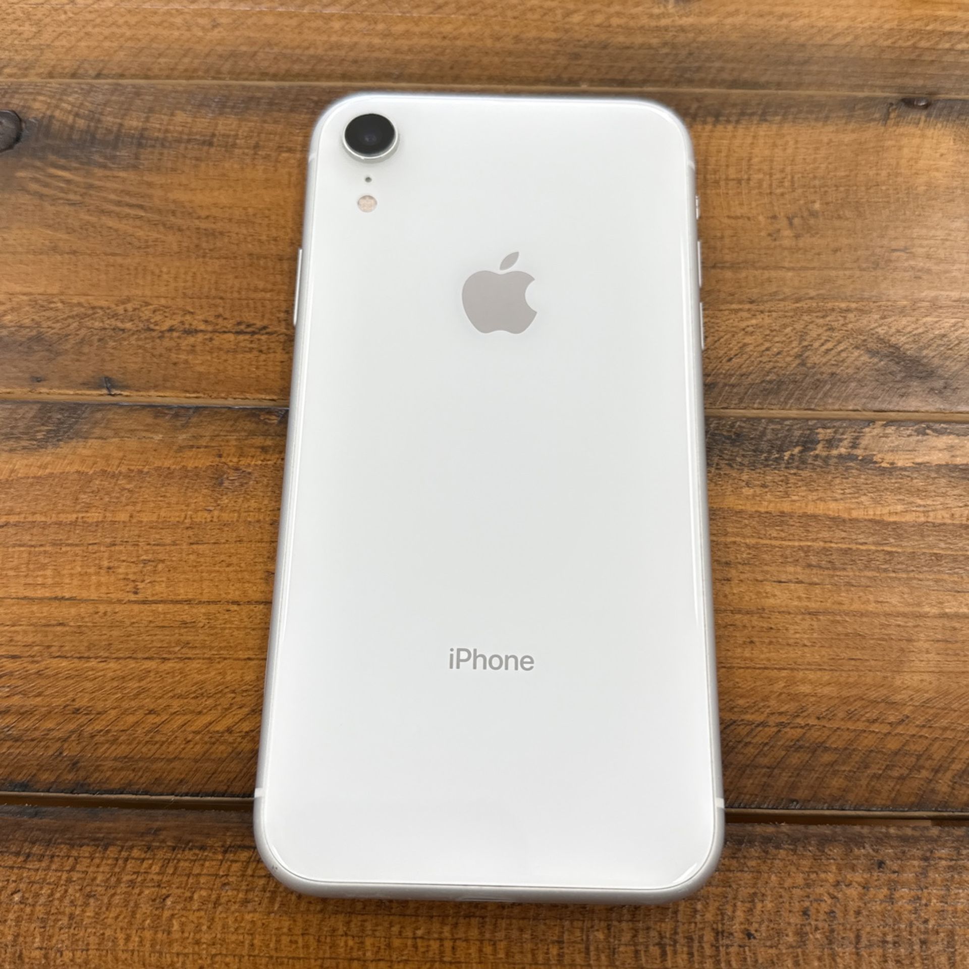 iPhone XR for Sale in Victorville, CA OfferUp