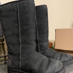 UGG CLASSIC TALL BOOTS WOMENS SIZE 7