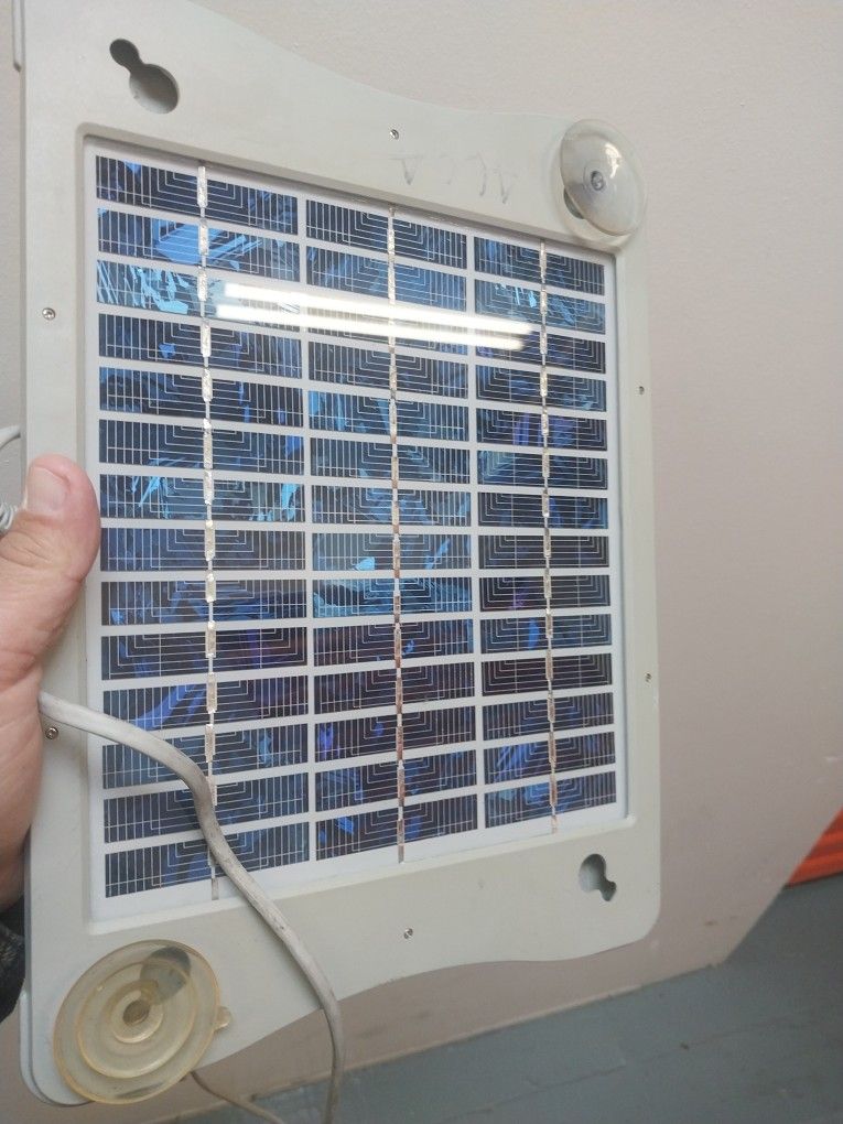 Original VW VOLKSWAGEN SOLAR power Trickle Charger Car Truck