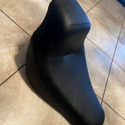 Harley Davidson Soft Tail Seat OEM 2018 2022