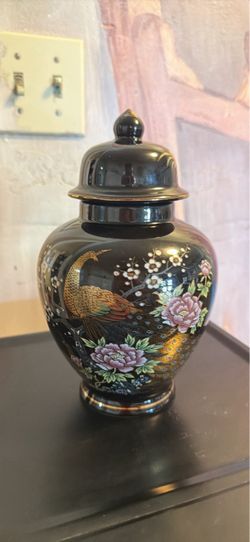 Japanese Urn