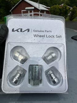 KIA WHEEL LOCK SET