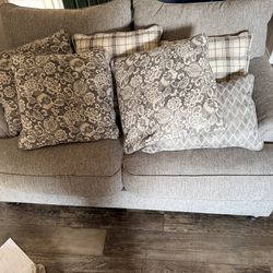 Couch set