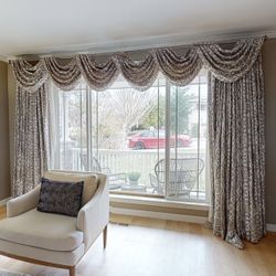 Elegant Living Room Drapes / Curtains