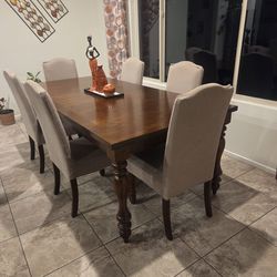 Dinner Room Table With Chairs