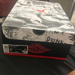 Nike Jordans 1 MID SE