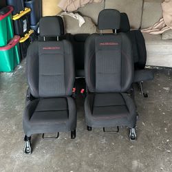 2020 Jeep Seats 