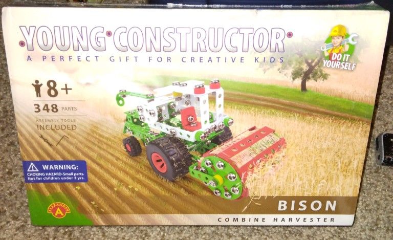 Childs Stem Toy Bison Harvester Metal Model Kit