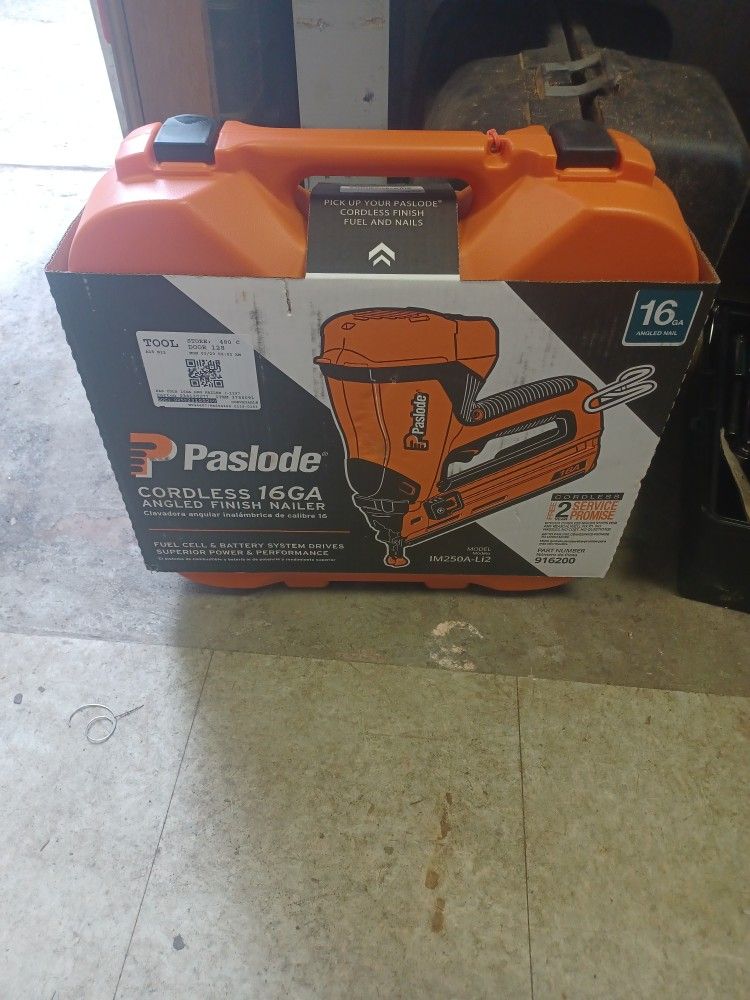 New Paslode Cordless 16ga  Angled Finish  Nailer